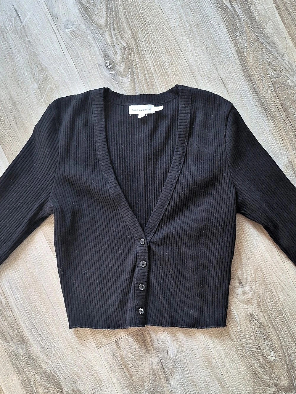 Good American The Rib V-Neck Cardigan Black